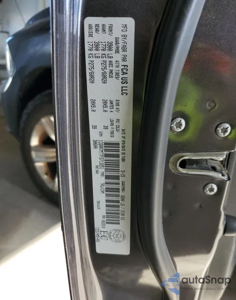 2015 Ram 1500 Sport из США, поврежденный, VIN 1C6RR7MT7FS713251